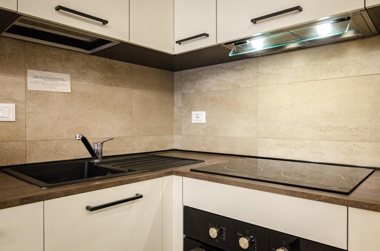 Goito Luxury Apartment, In The Historical Center بولونيا المظهر الخارجي الصورة