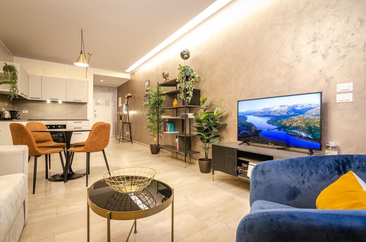 Goito Luxury Apartment, In The Historical Center بولونيا المظهر الخارجي الصورة