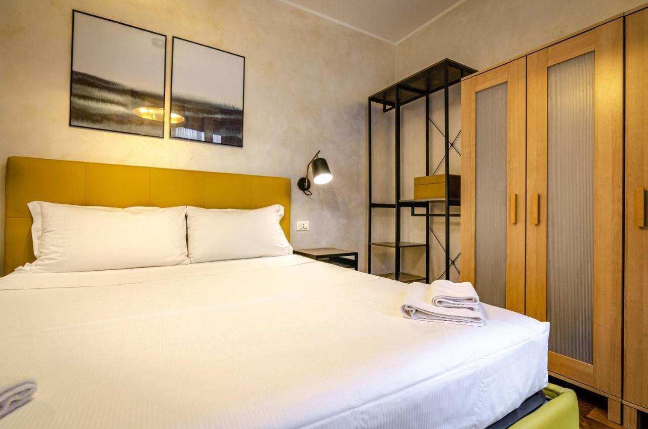 Goito Luxury Apartment, In The Historical Center بولونيا المظهر الخارجي الصورة