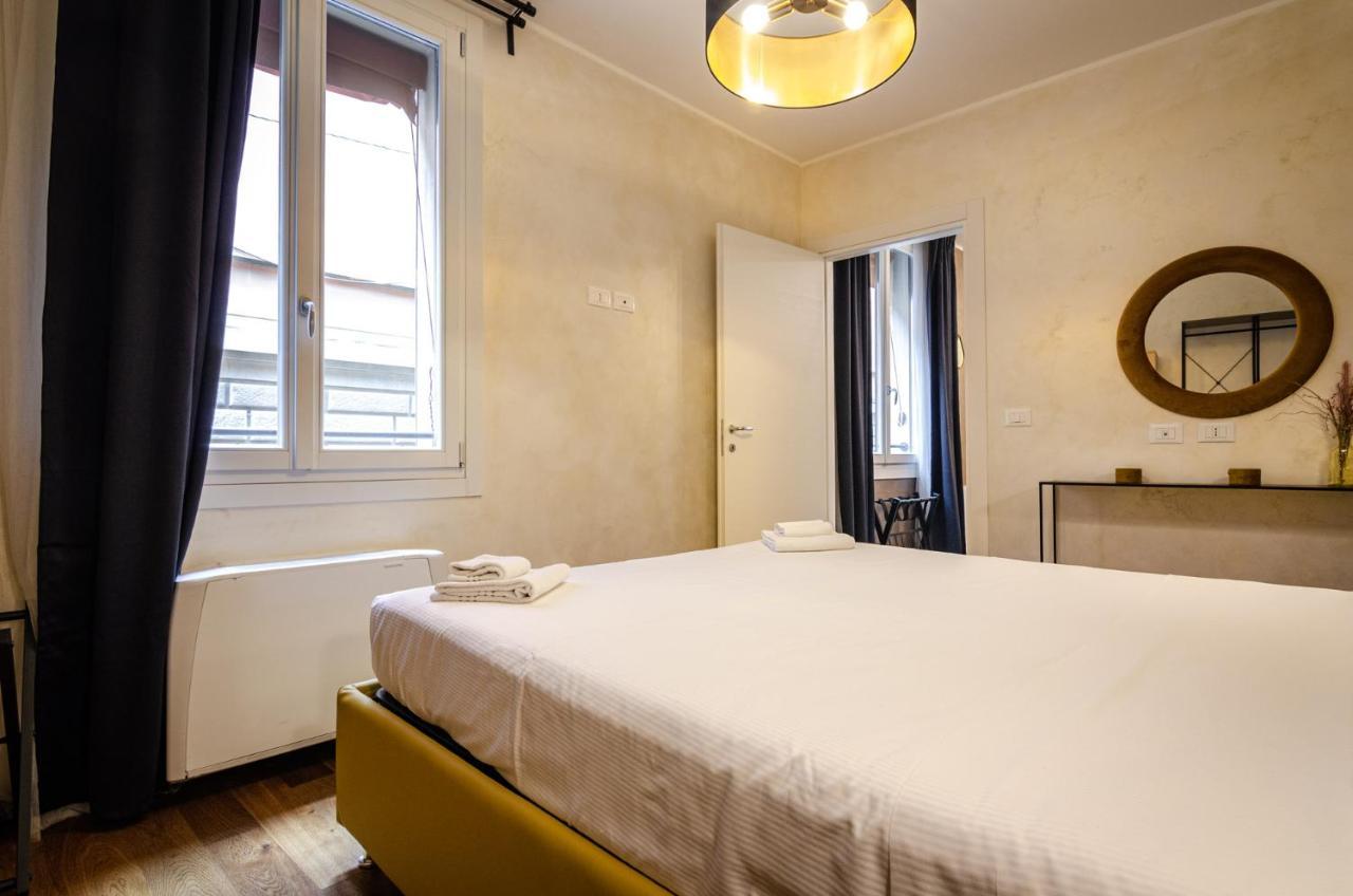 Goito Luxury Apartment, In The Historical Center بولونيا المظهر الخارجي الصورة