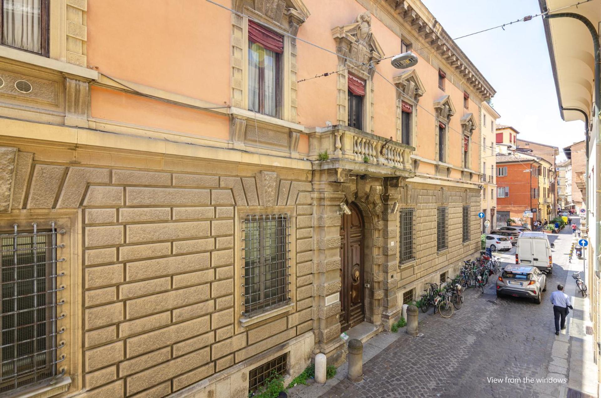 Goito Luxury Apartment, In The Historical Center بولونيا المظهر الخارجي الصورة